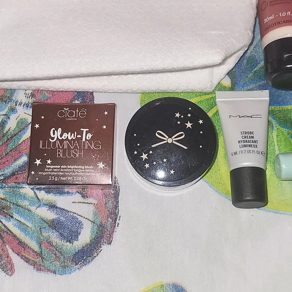 Luxury Travel Sized Bundle NWT 11 Pieces Ciate/MAC/Byroe/Aveda